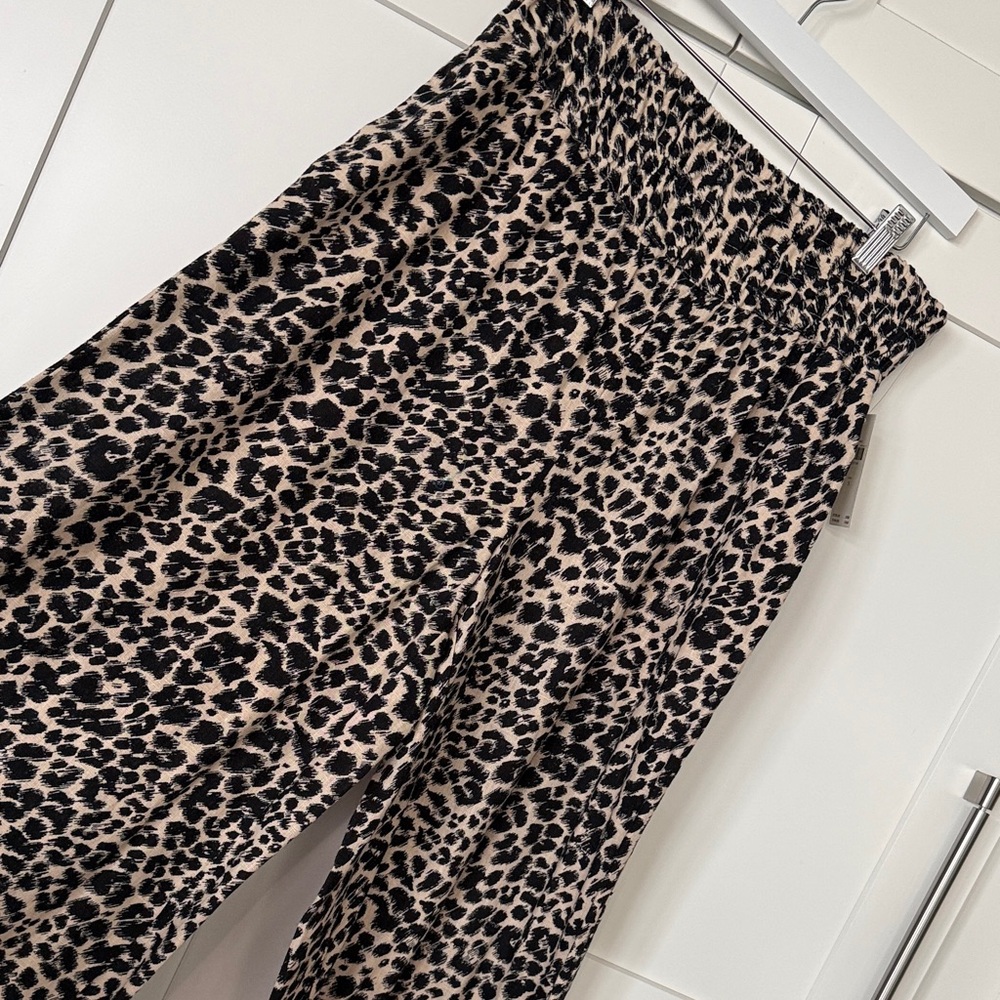 Leopard Wide Leg Pants - Picture 2 of 6